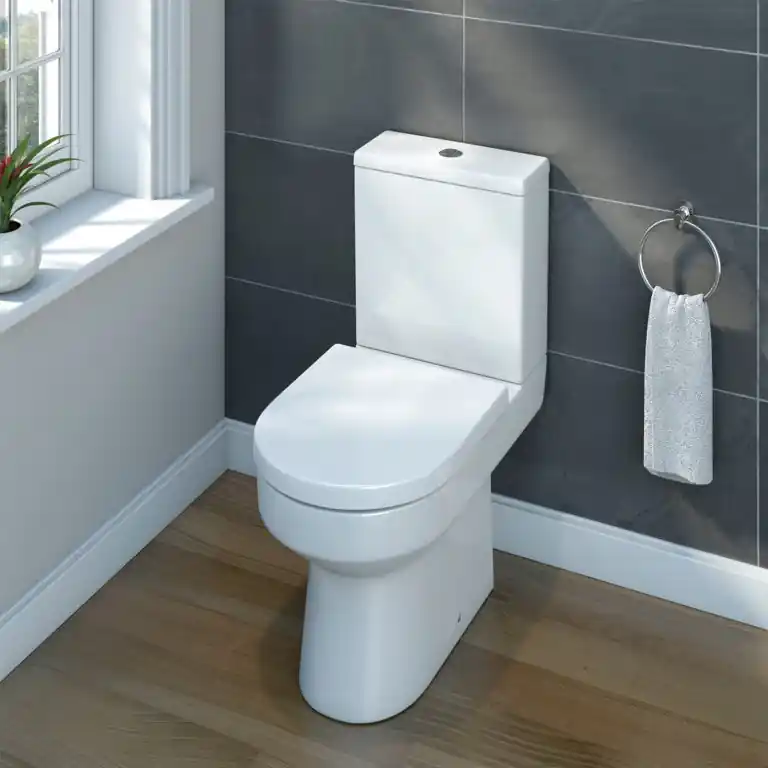 SP Pure One Box Toilet, Seat and Cistern W: 365mm H: 740mm D: 670mm Pagamento Sicuro